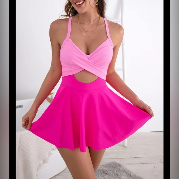 B2PRITY women cutout one piece skirt  swimsuit V neck . size L - Picture 1 of 3